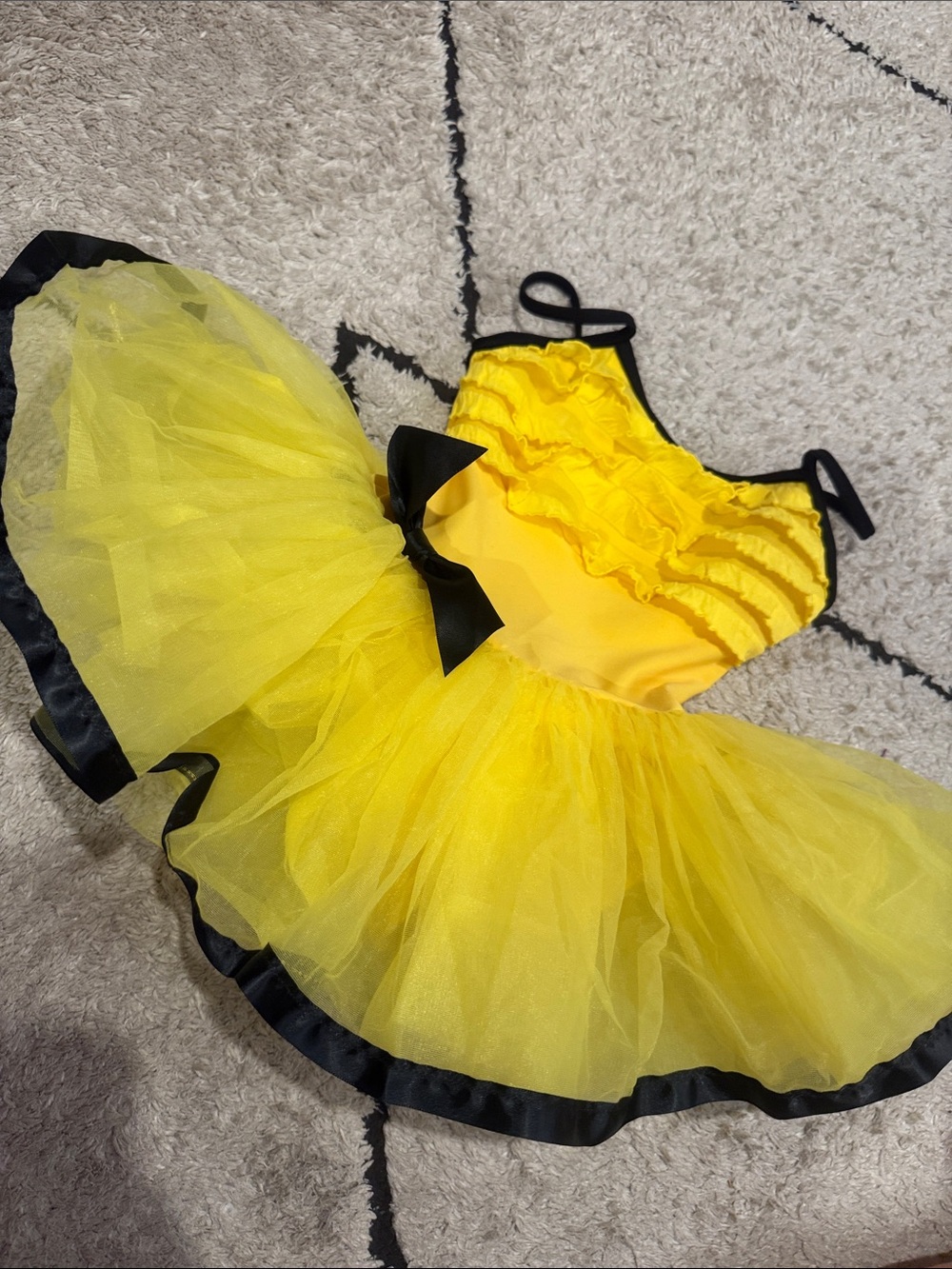 emma wiggle 3T Yellow & Black Tulle Kids Costume Dress